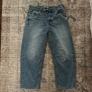 Madewell darted barrel leg jean